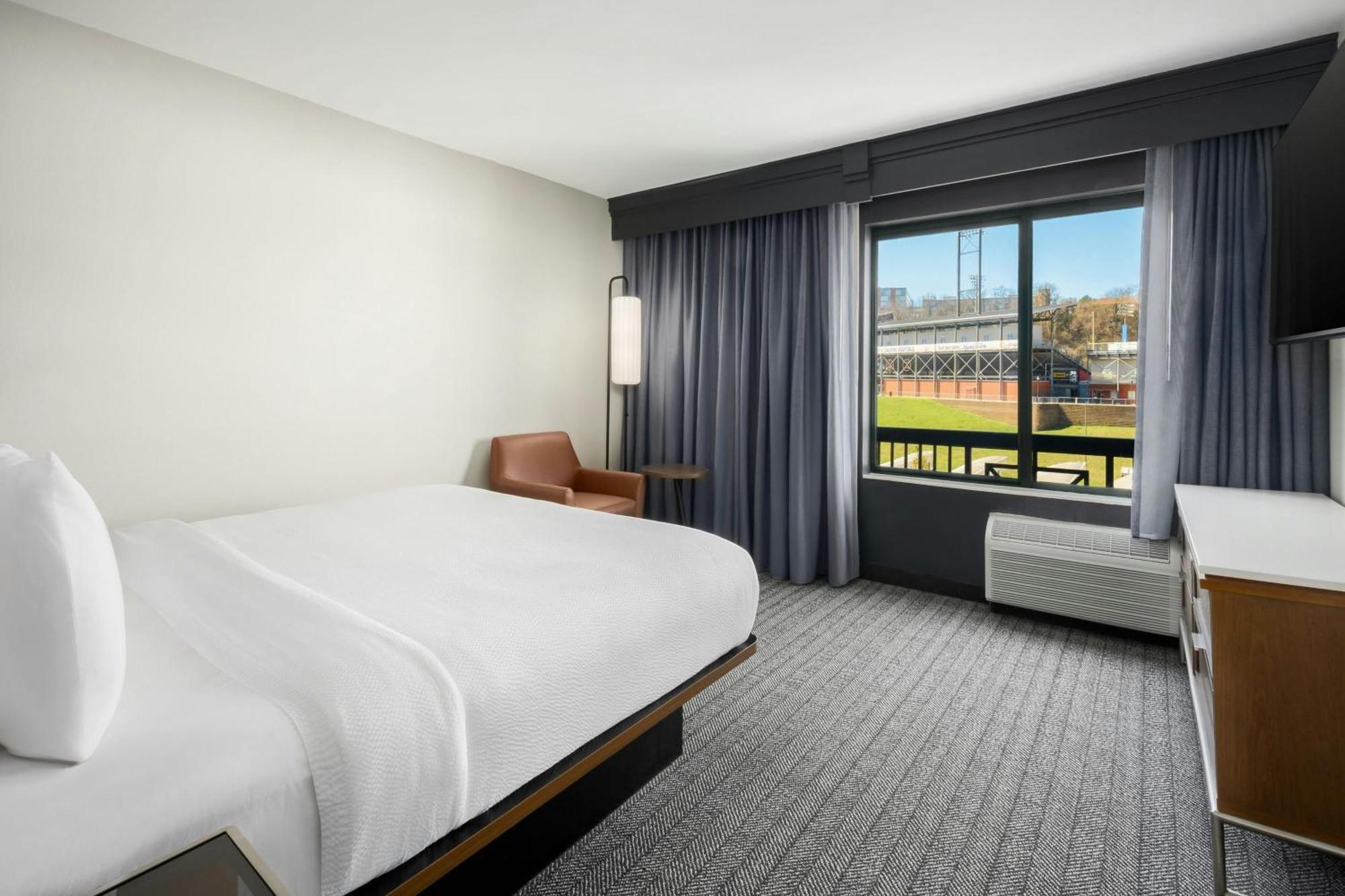 Courtyard By Marriott Chattanooga Downtown Esterno foto