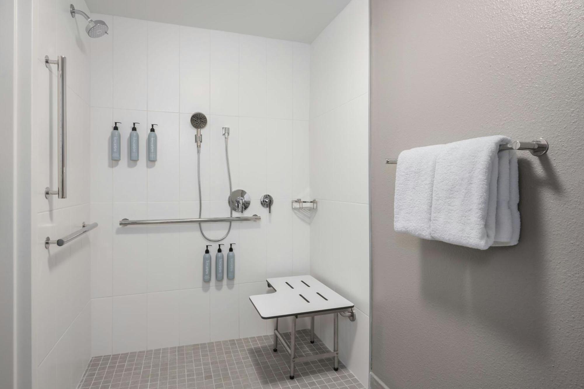 Courtyard By Marriott Chattanooga Downtown Esterno foto