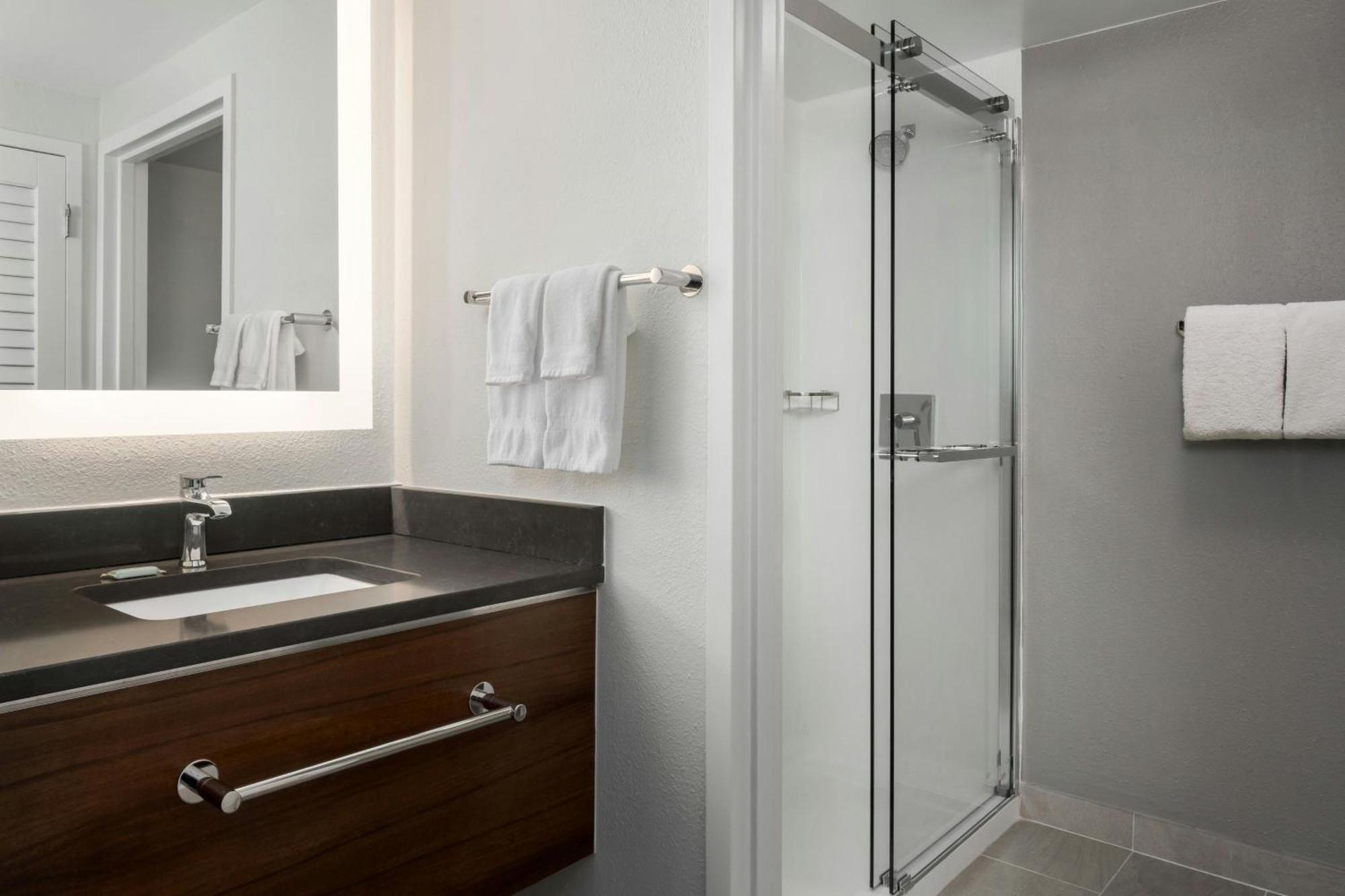 Courtyard By Marriott Chattanooga Downtown Esterno foto