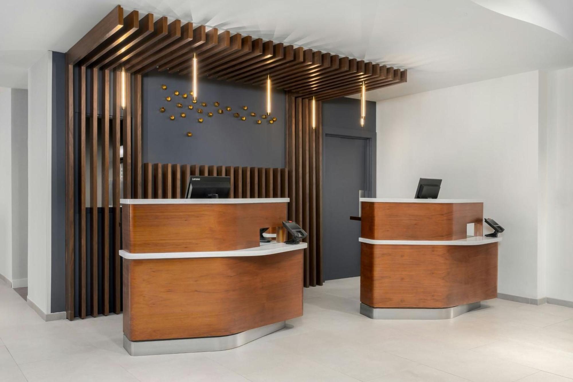 Courtyard By Marriott Chattanooga Downtown Esterno foto
